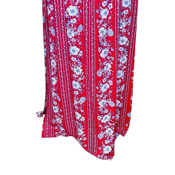 Forever 21 Red and White Floral Dress
Red floral maxi dress size L - Picture 5 of 13